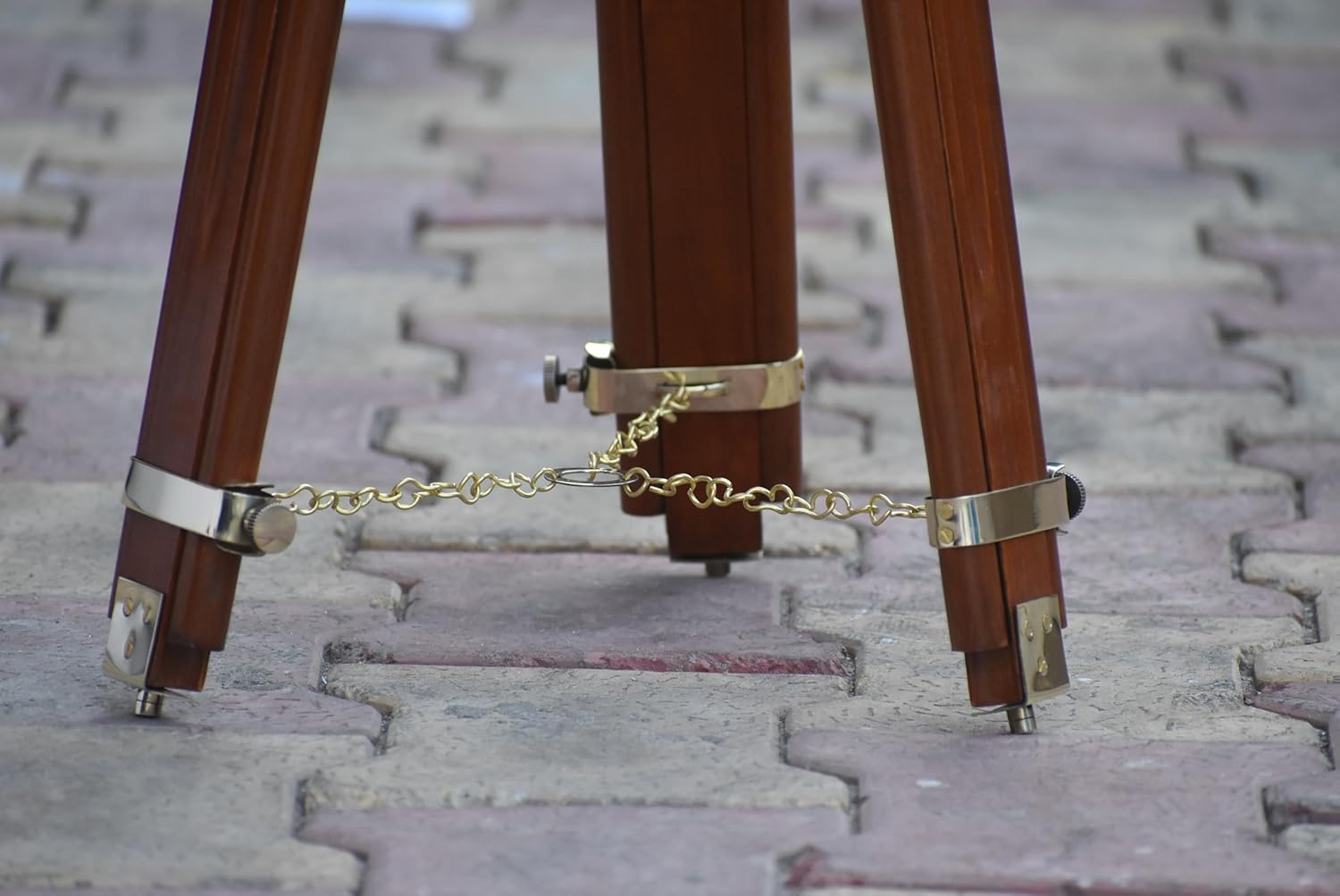 Classic Brass Telescope with Wooden Stand for Home and Office Dcor